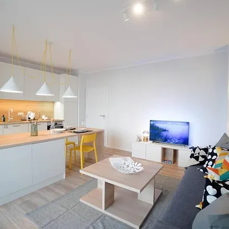 Scandinavian Airy Apt In Business Area & Airport *